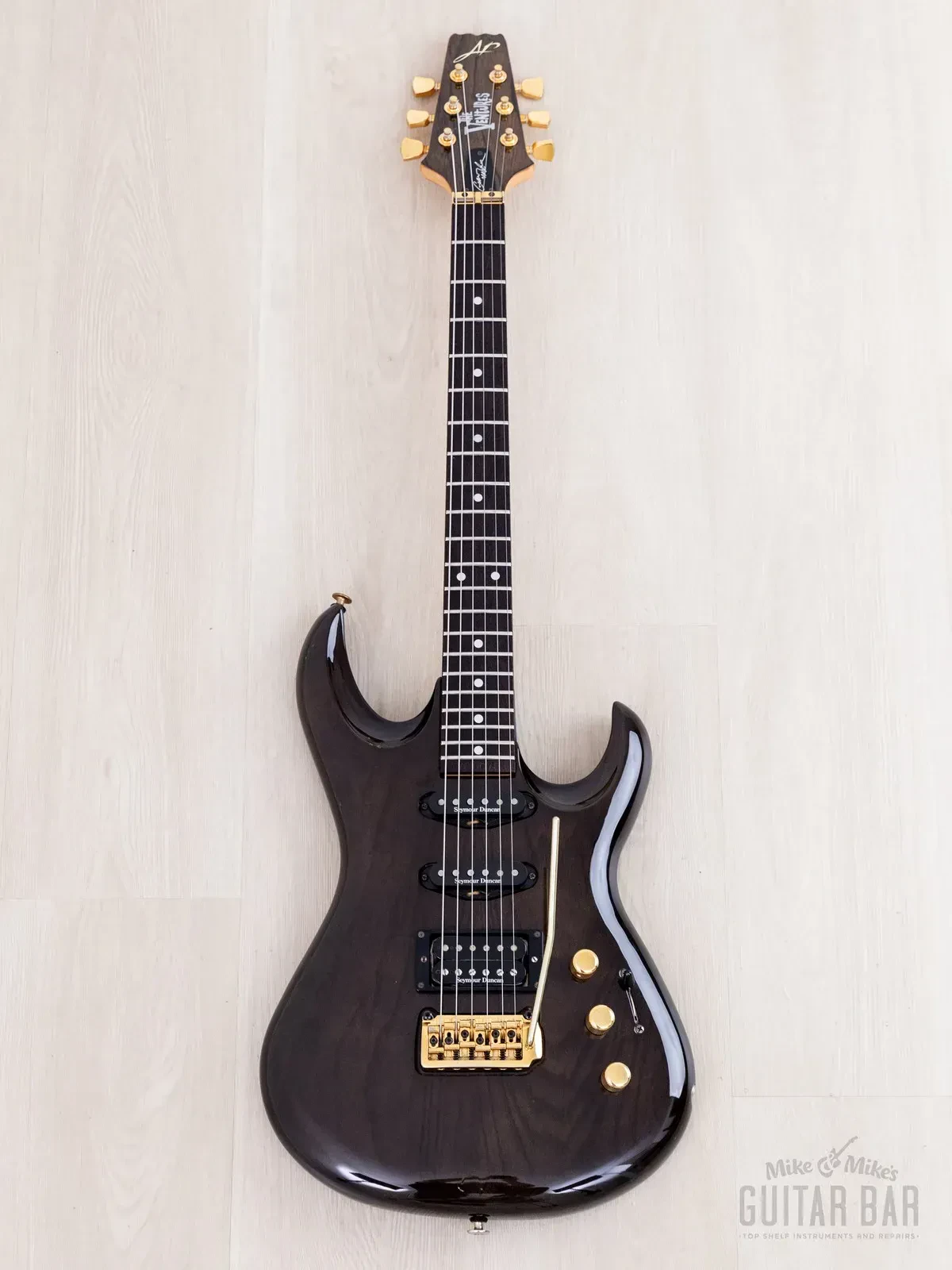 Электрогитара Aria Pro II Custom Shop Gerry McGee Signature The Ventures SSH Trans Black w/gigbag Japan 1990s