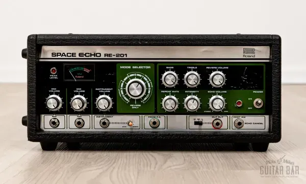 Процессор эффектов Roland RE-201 Space Echo Analog Tape Delay Japan 1980s