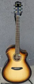 Электроакустическая гитара Breedlove Artista Pro Series Concerto CE Burnt Amber с кейсом