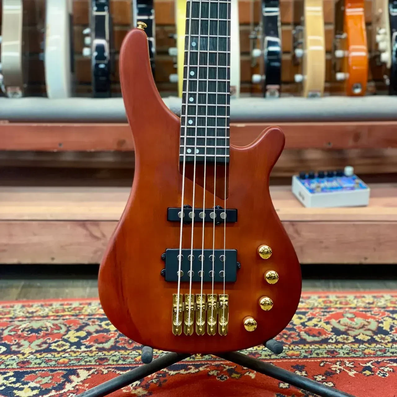 Бас-гитара 5-струнная J&D Guitars RM5 Double Cut Natural