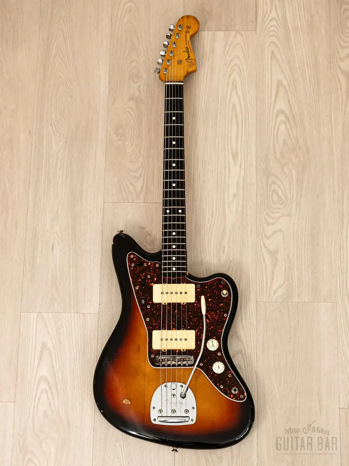 Электрогитара Fender JV Jazzmaster 1962 Vintage Reissue JM66-70 SS Sunburst w/gigbag Japan 1983