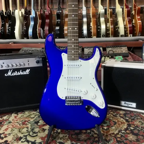 Электрогитара Squier by Fender Affinity Stratocaster SSS Blue China 2005
