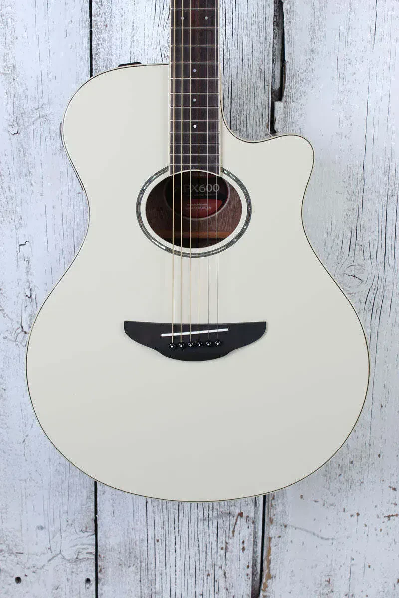 Yamaha Thinline Cutaway Acoustic Electric Guitar Vintage White Finish APX600 VW