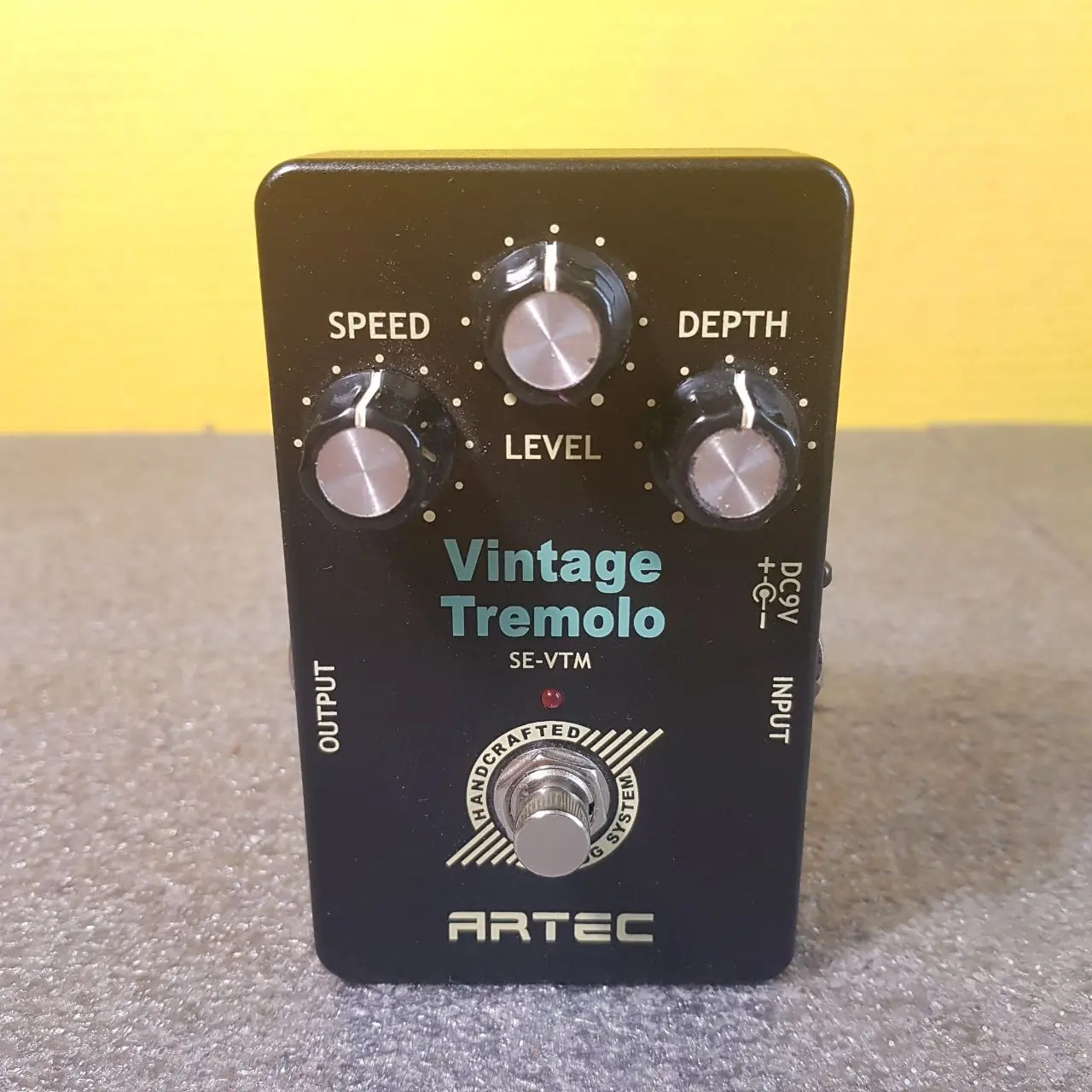 Гитарный эффект ARTEC VINTAGE TREMOLO China 2010's