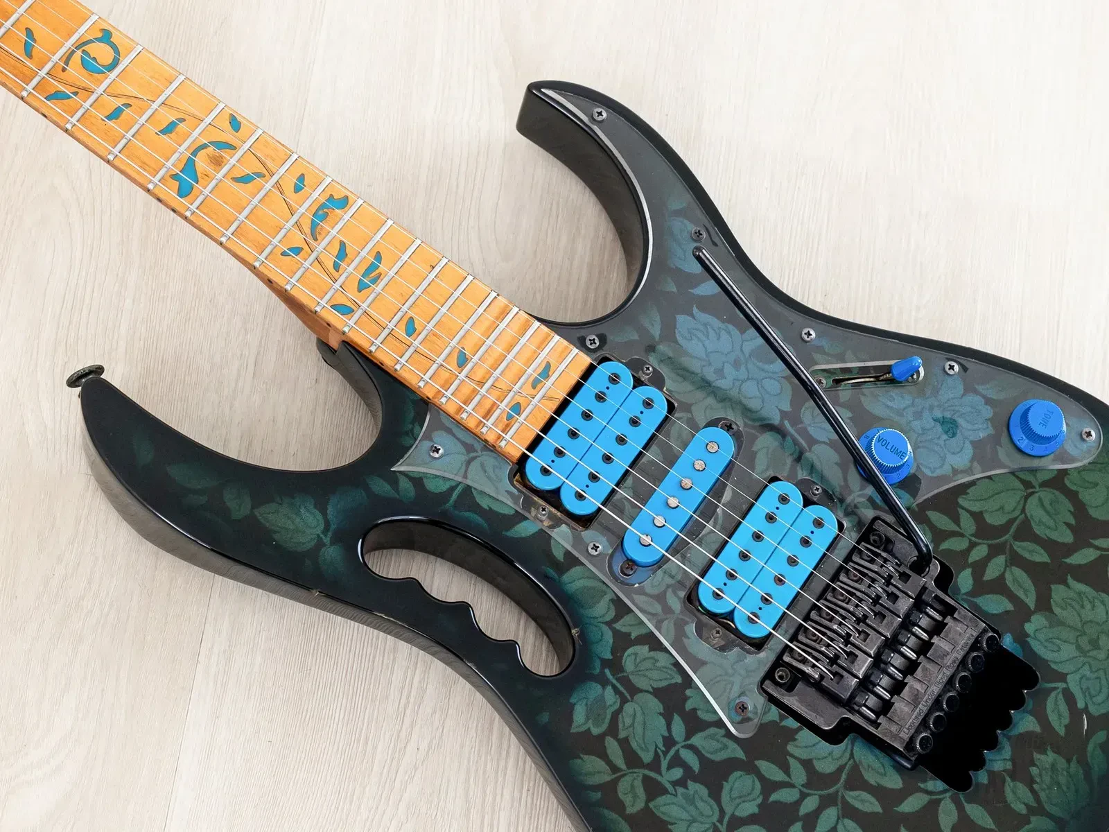 Изображение №6