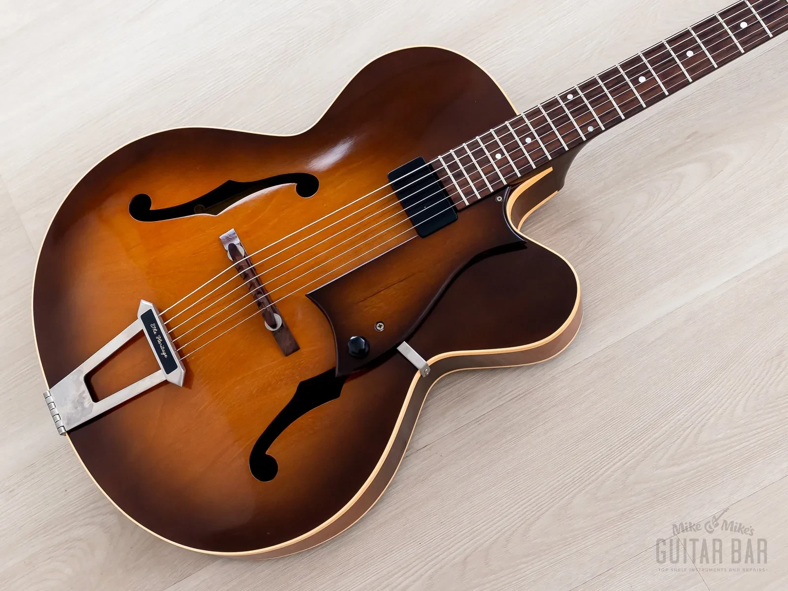 Б/У Электрогитара полуакустическая Heritage Eagle арктоп, махагоновый топ, Almond Sunburst, с кейсом