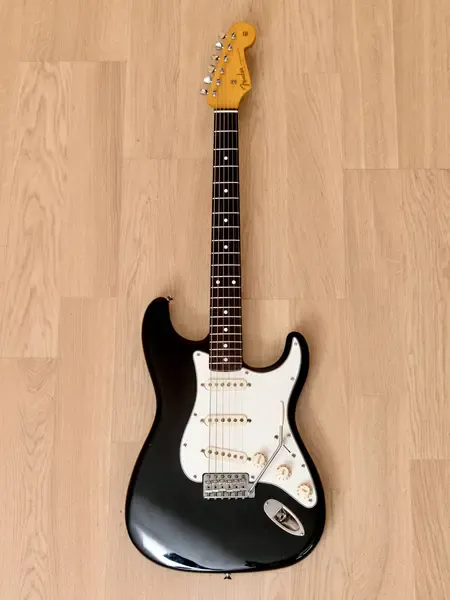 Электрогитара Fender Stratocaster '62 Vintage Reissue ST62-55 SSS Black w/gigbag Japan 1986