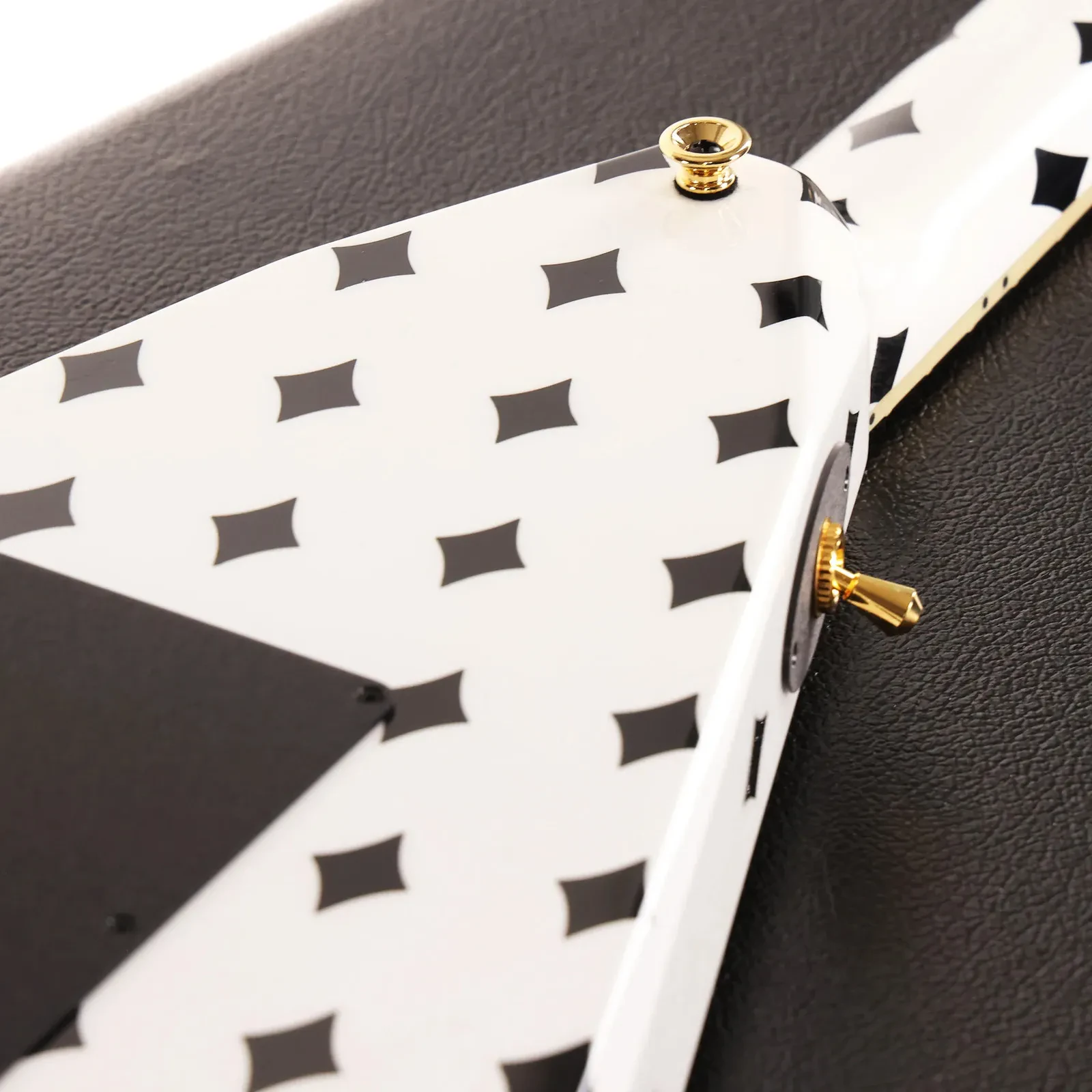 Изображение №10