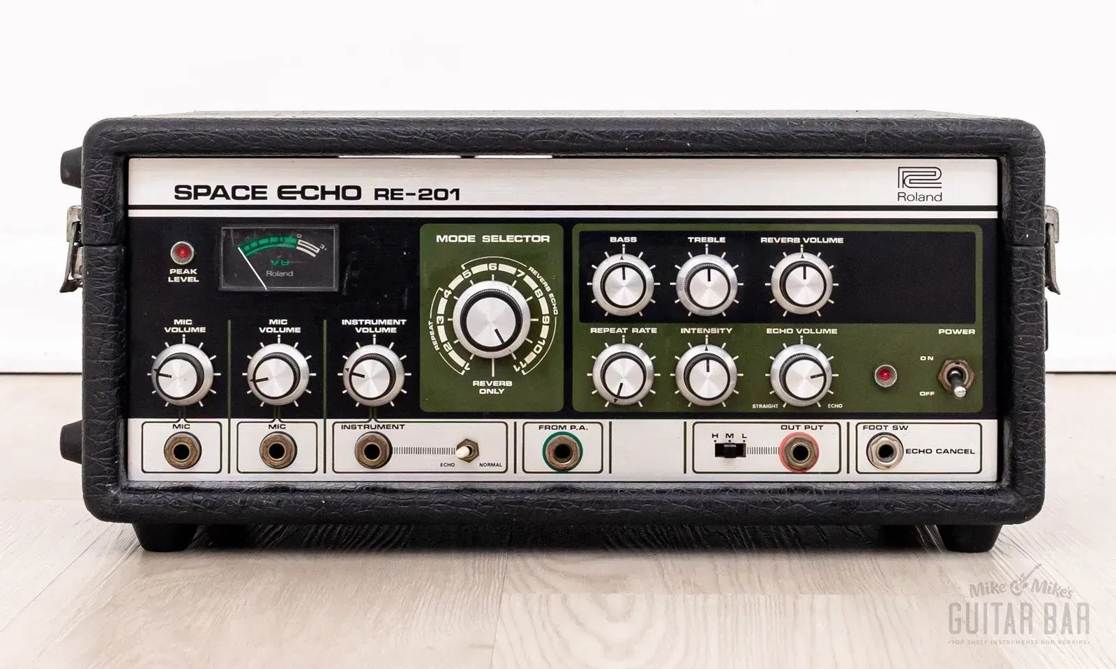 Процессор эффектов Roland Space Echo RE-201 Analog Tape Delay Japan 1977