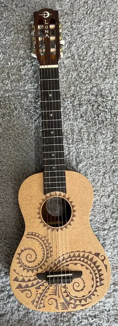 Luna Model UKE TAT 6 Baritone Size 6 String Spruce Top Mahogany Ukulele w/Bag