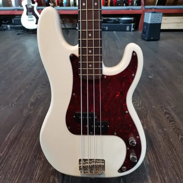 Бас-гитара Squier Classic Vibe Precision Bass P White Indonesia 2020