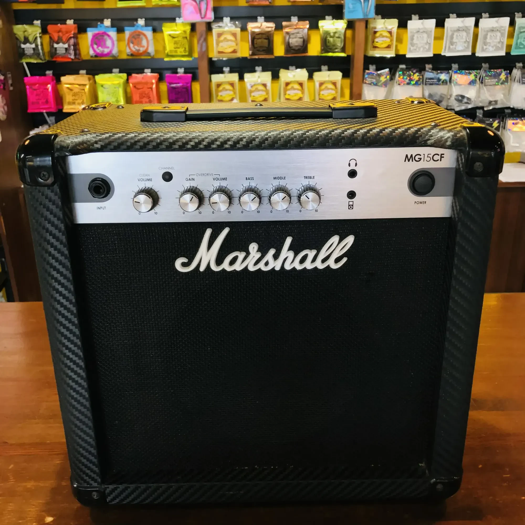 Комбоусилитель для электрогитары Marshall MG15CF Vietnam 2010s