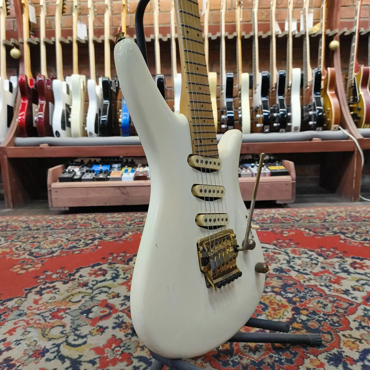 Изображение №6