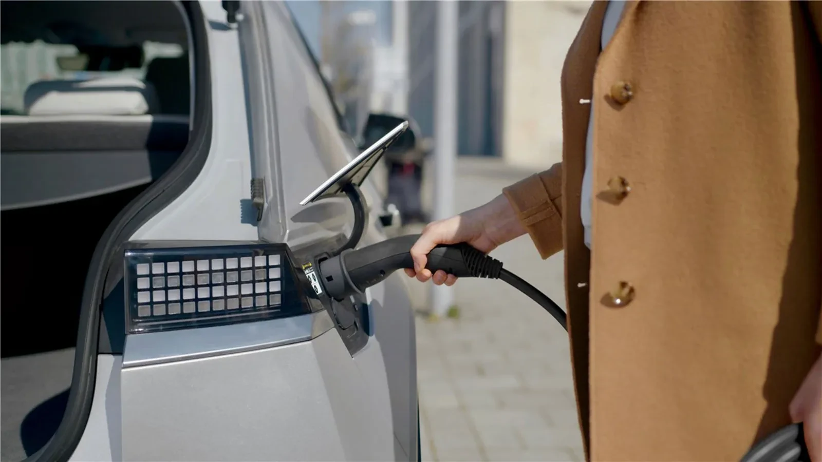 Изображение №6