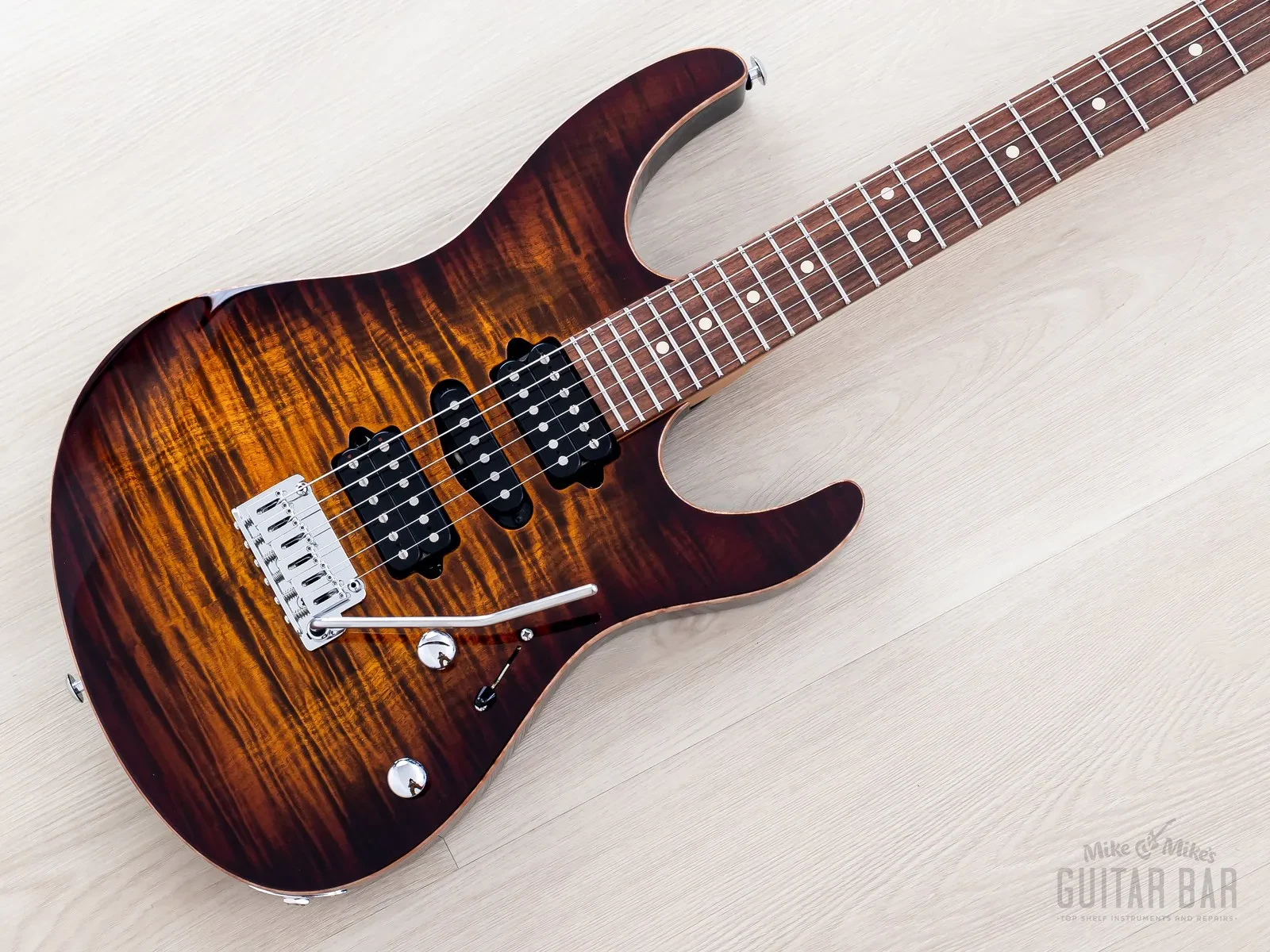 Б/У электрогитара Suhr Modern Plus 2020 HSH Bengal Burst Flame Top Superstrat с кейсом