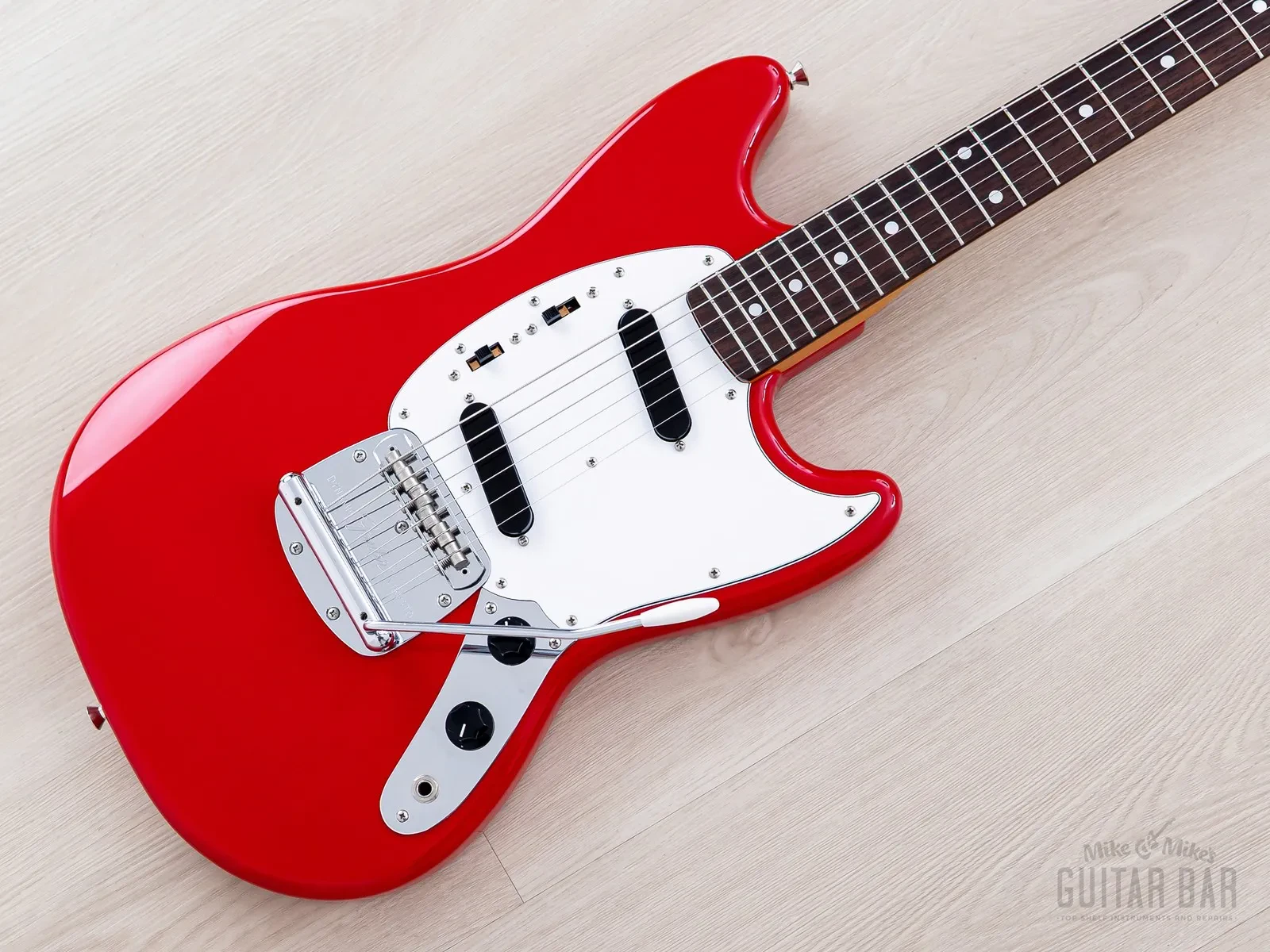 Б/У Электрогитара Fender Mustang '69 Vintage Reissue MG69/MH Dakota Red (Matching Headstock), Japan