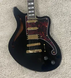D'Angelico Deluxe Bedford SH Electric Guitar w/Case, Black DADBEDSHSBKGS