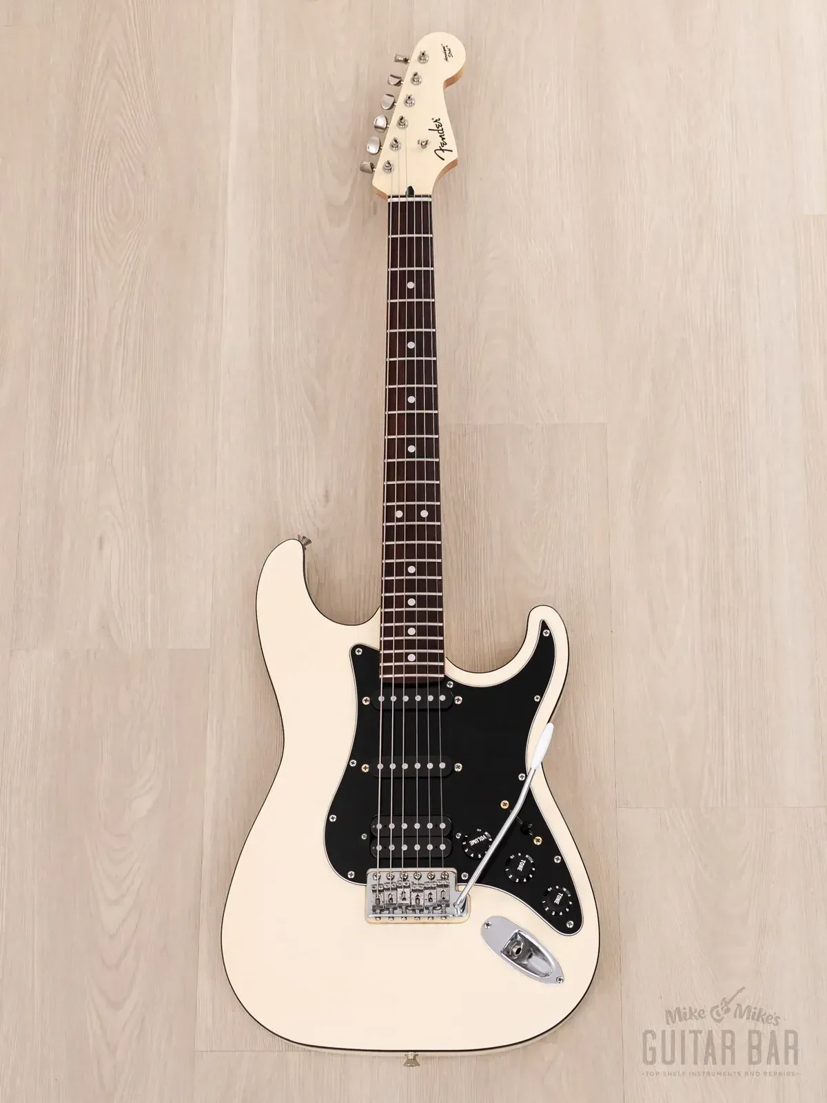 Электрогитара Fender Aerodyne Stratocaster AST-80M/DH SSH Medium Scale Superstrat Olympic White w/case Japan 2007