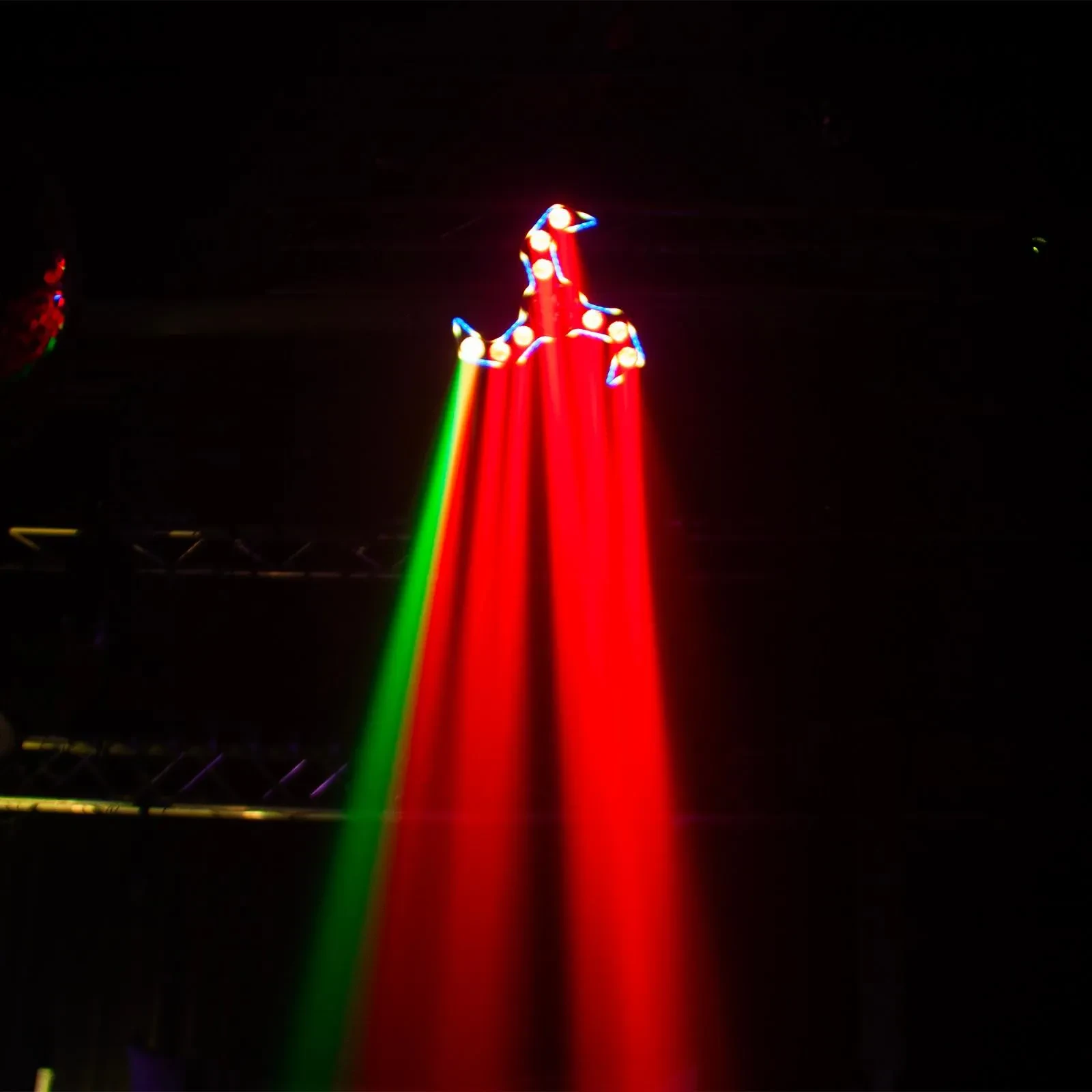 Изображение №11