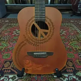 Акустическая гитара Luna Safari Peace China (Уценка)