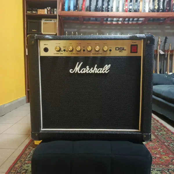 Ламповый комбоусилитель Marshall DSL5CR 5Вт 1x10 Celestion Ten 30 Taiwan 2010's