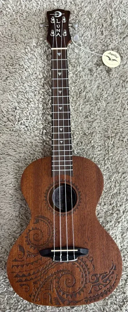 Укулеле Luna Guitars UKETTNMAHEL Tenor Tattoo Mahogany