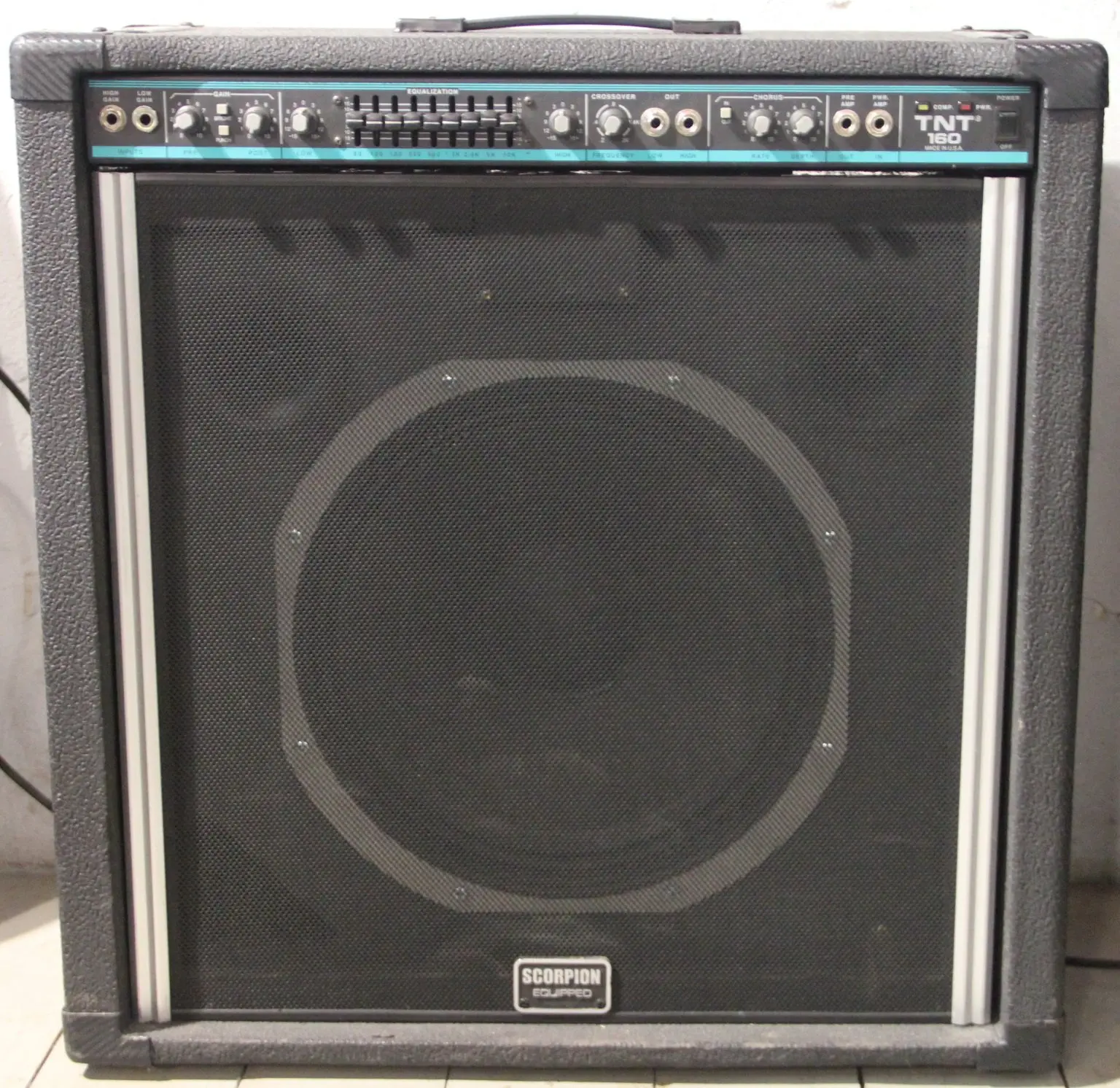 Комбоусилитель для бас-гитары Peavey TNT-160