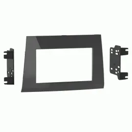 Metra 95-6556G Double-DIN dash kit for select 2006-2007 Commander