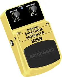 Педаль эффектов для электрогитары BEHRINGER SE 200