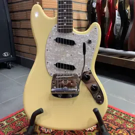 Электрогитара Fender American Performer Mustang SS Vintage White w/gigbag USA 2018