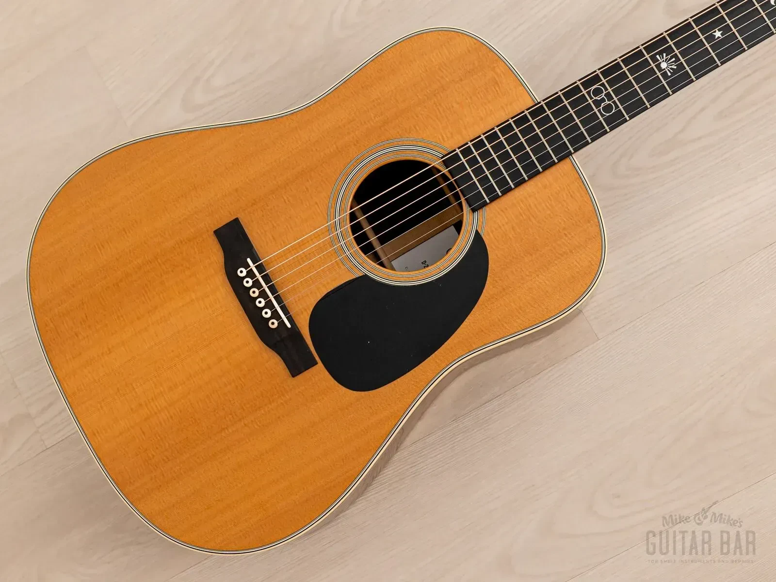 Б/У Акустическая гитара Martin Guitars D-28 John Lennon Limited Edition Dreadnought (2016)