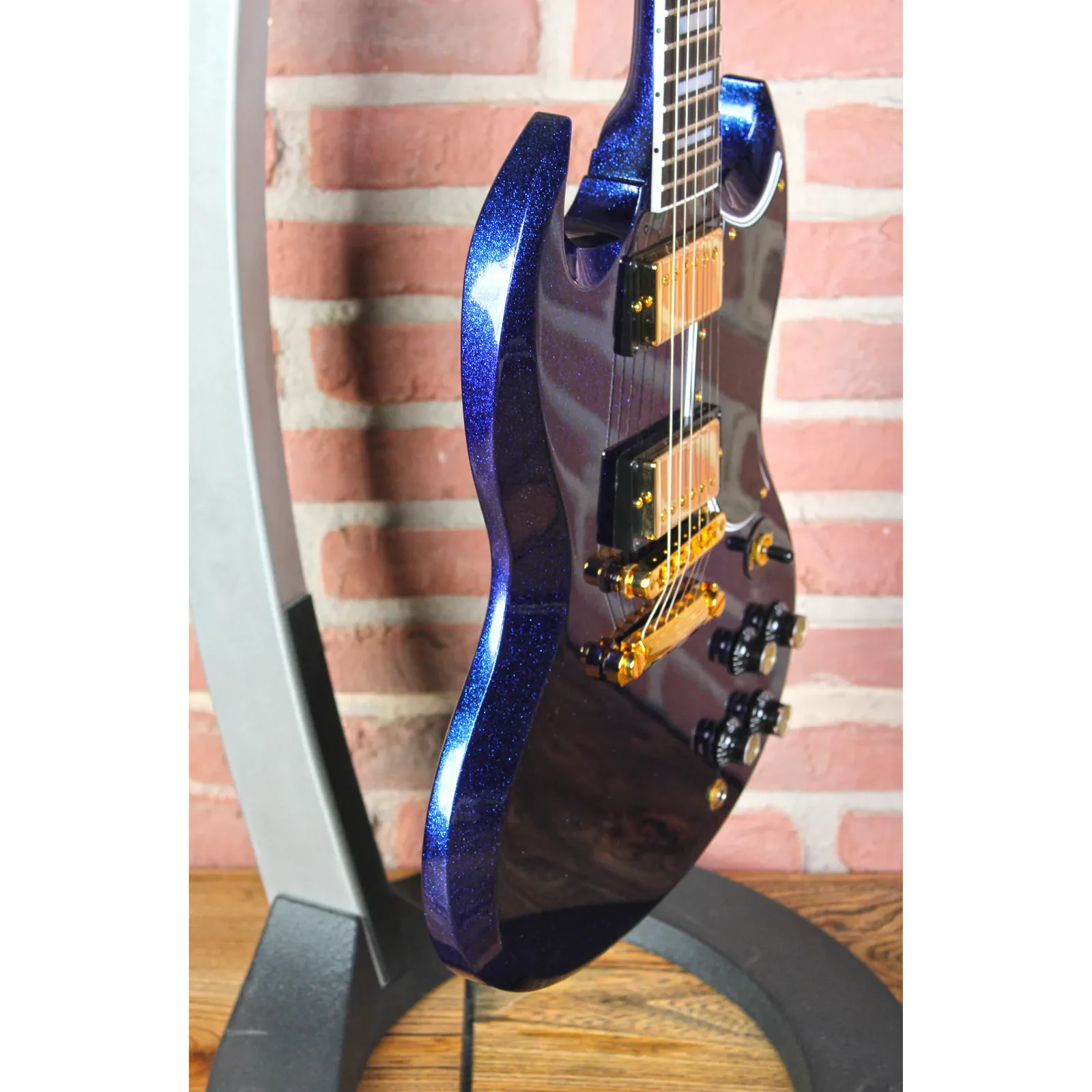 Изображение №6