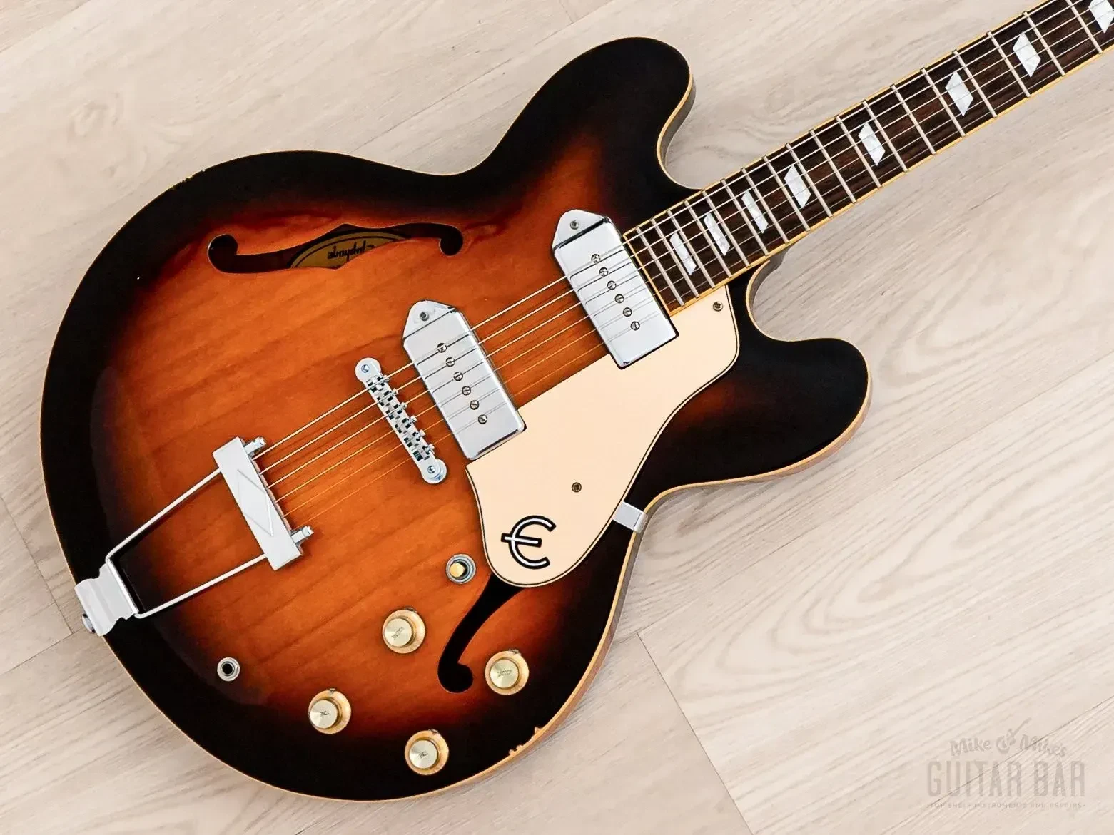 Б/У электрогитара полуакустическая Epiphone Casino 2006 Vintage Sunburst с кейсом