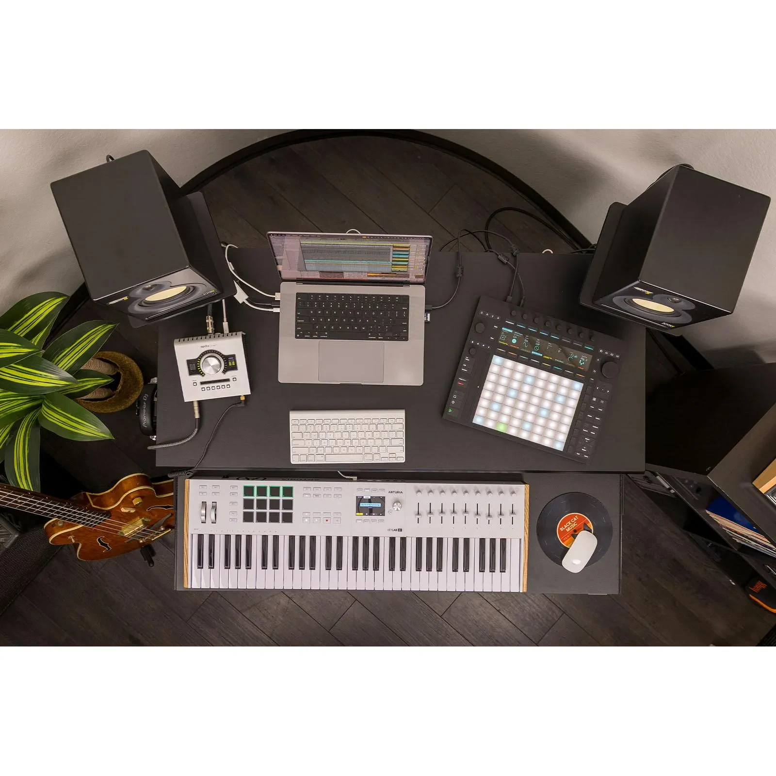 Изображение №5