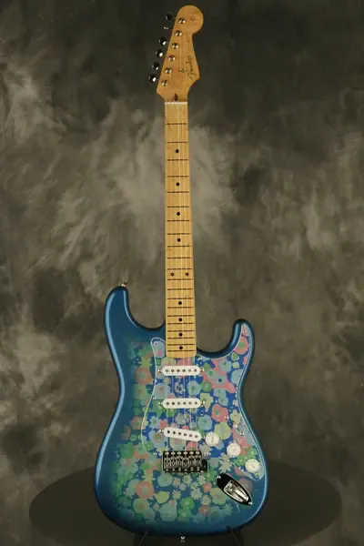 Электрогитара Fender Stratocaster Blue Flower SSS w/case Japan 2003