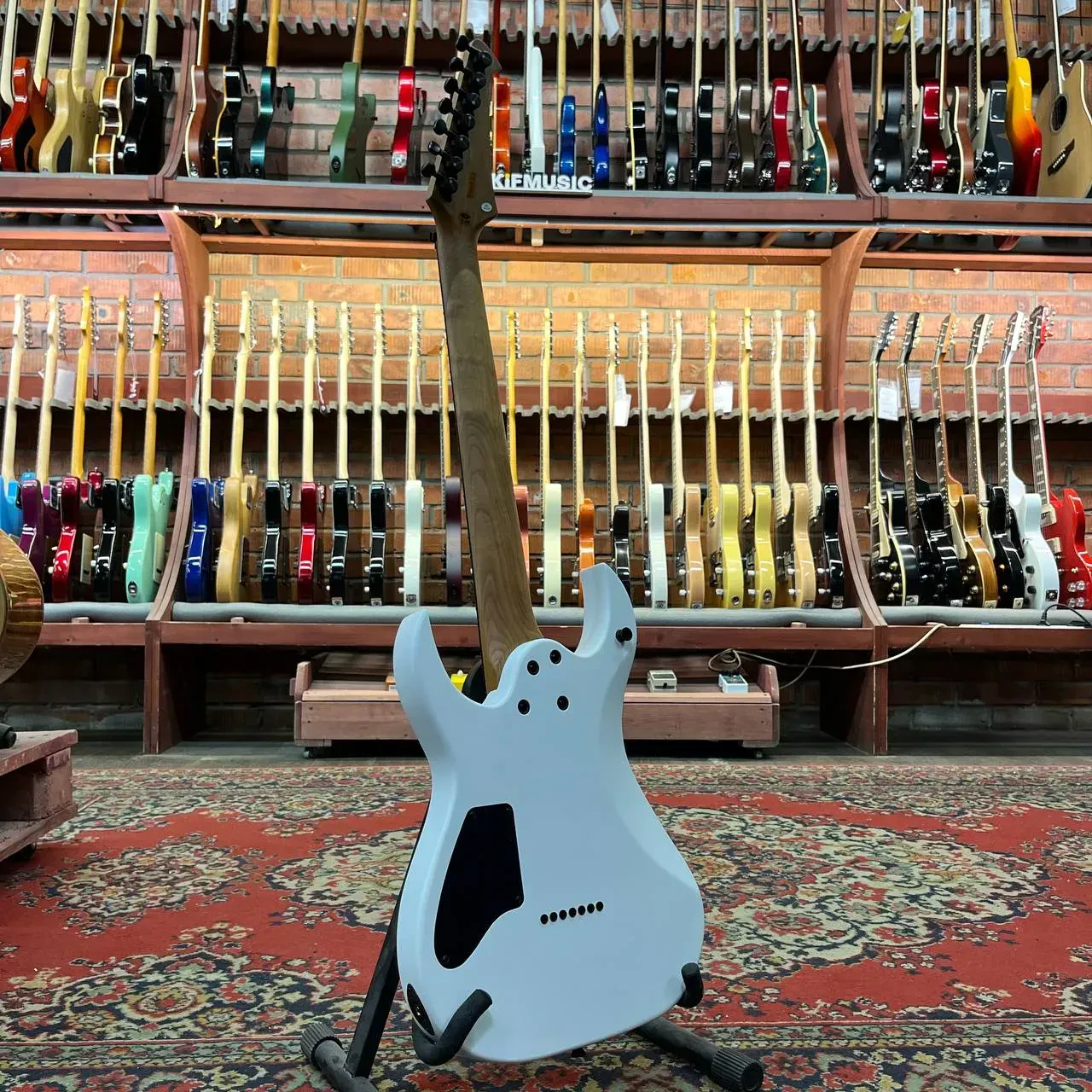 Изображение №6