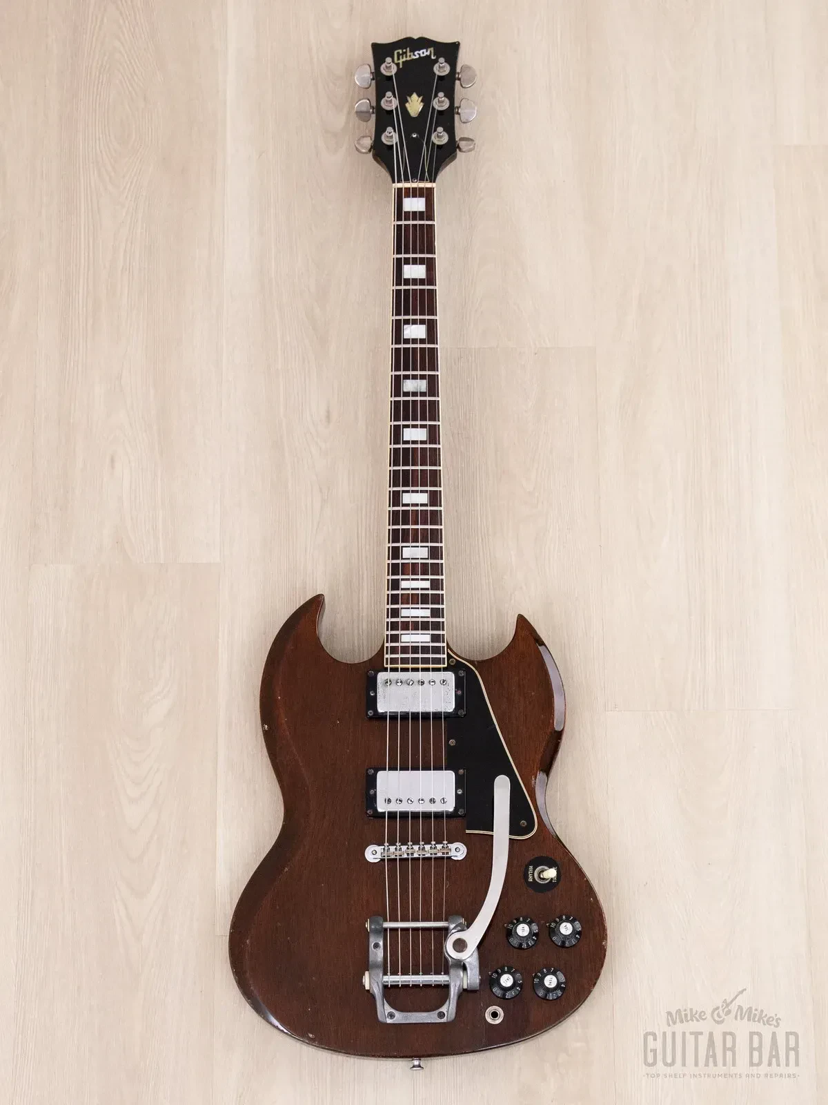 Электрогитара Gibson SG Deluxe HH Walnut w/case USA 1972