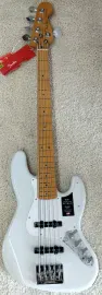 Fender American Ultra II Jazz Bass® V, Maple Fingerboard, Avalanche + HS Case