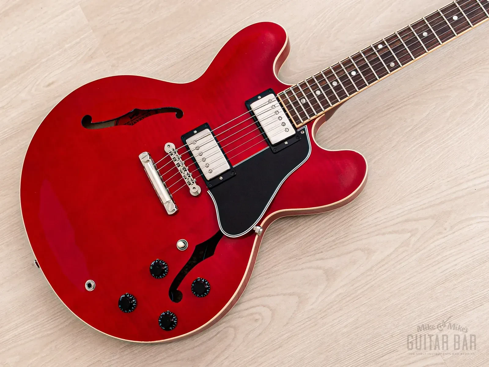 Б/У Электрогитара Gibson ES-335 Dot 2005 с звукоснимателями Seymour Duncan Seth Lover SH-55 PAF, фурнитура TonePros, с кейсом