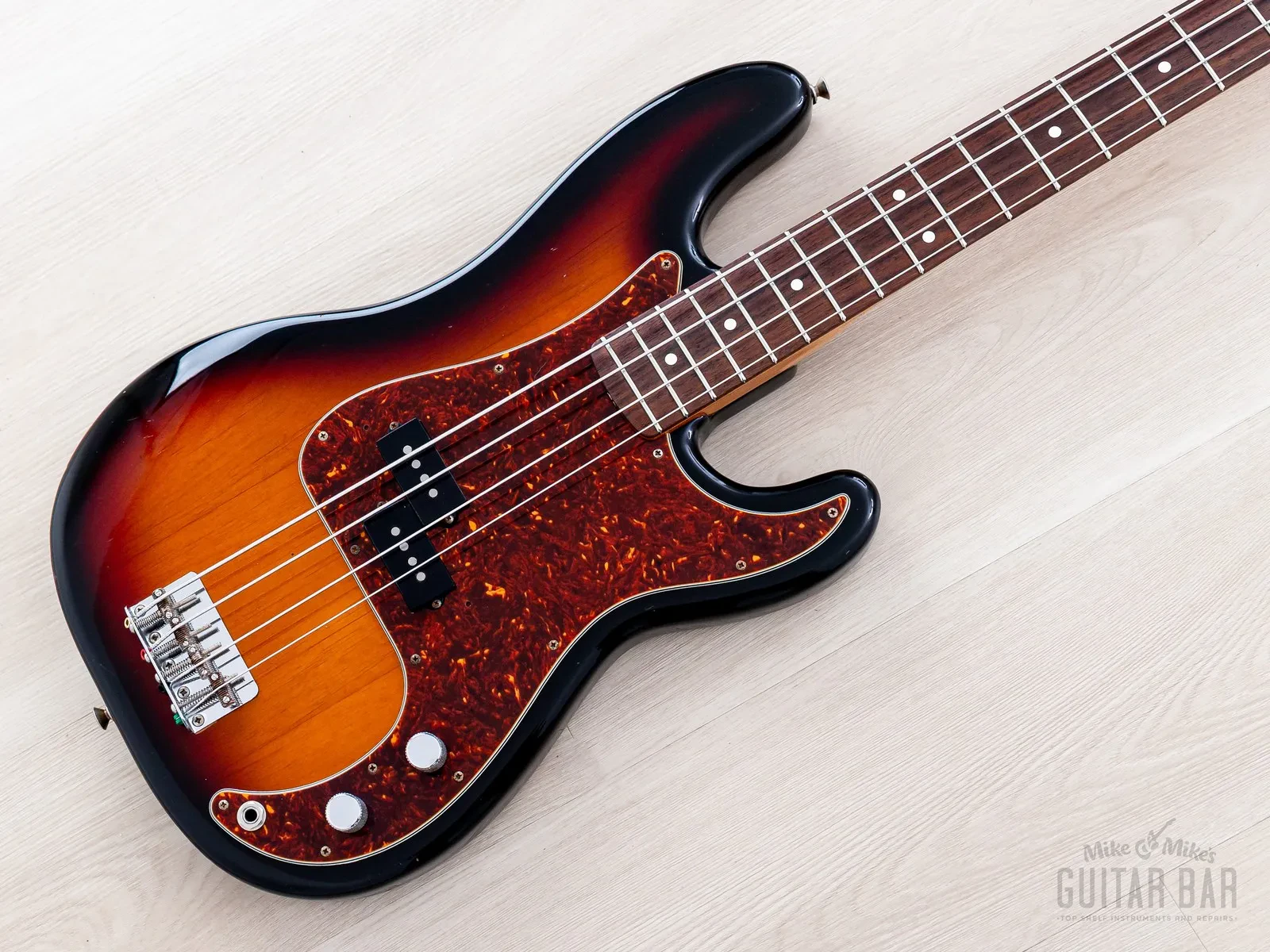 1990 Fender American Vintage '62 Precision Bass Sunburst w/ Case