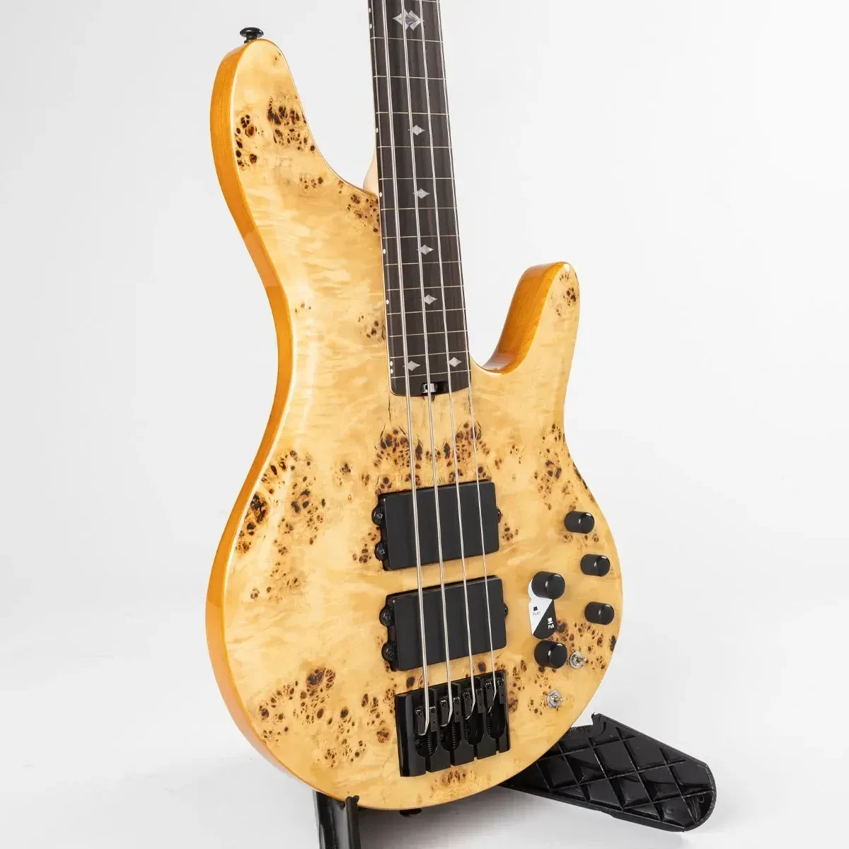 Pinnacle 4 Fretless Bass Guitar