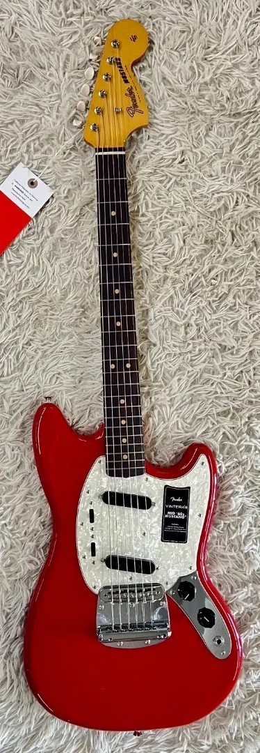 Электрогитара Fender Vintera III Mid '60s Mustang Dakota Red с чехлом