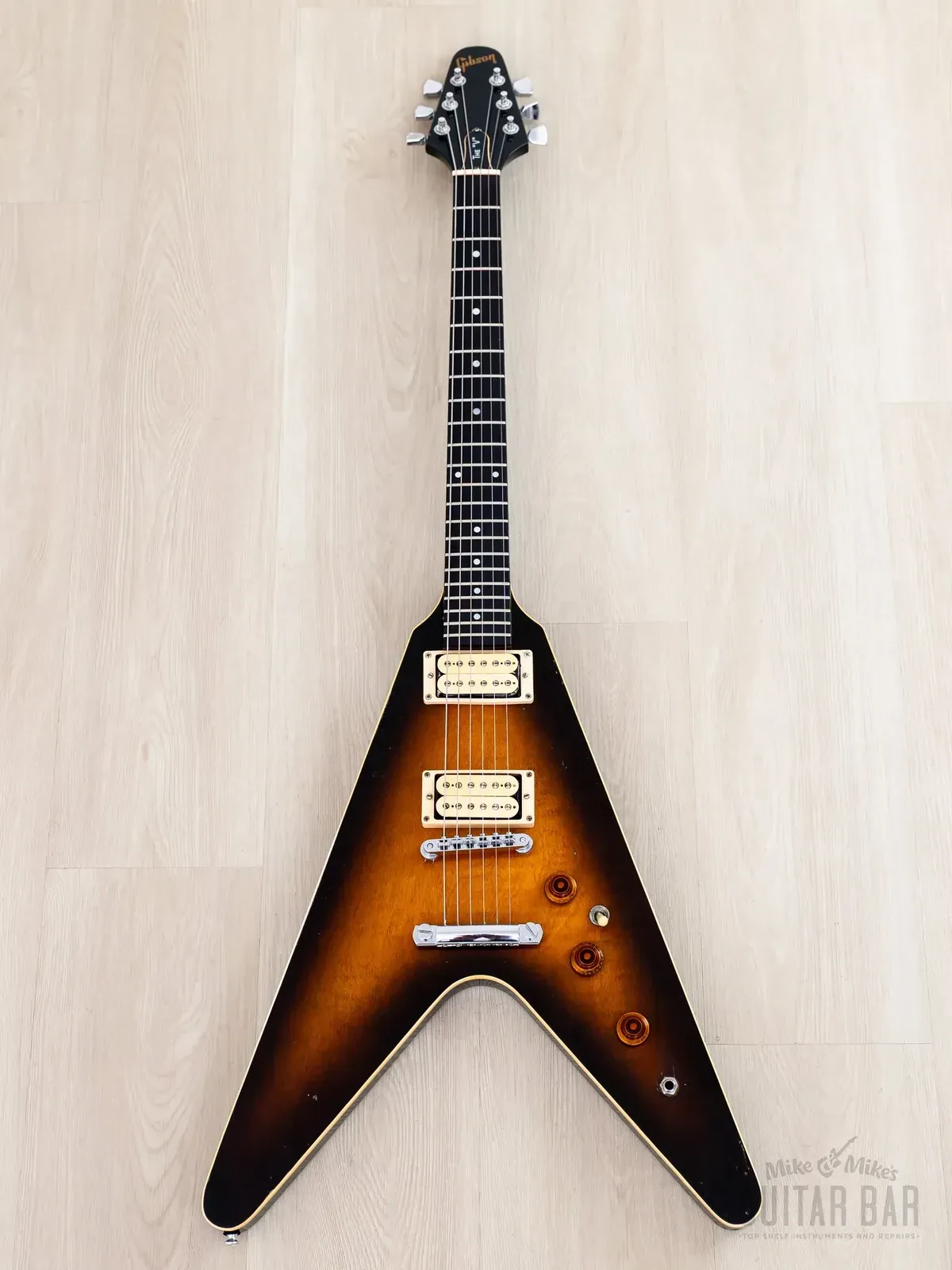 Электрогитара Gibson Flying V "The V" HH Tobacco Sunburst w/case USA 1981