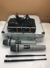 Dual UHF 100 Chan. Diamond Handheld Wireless Microphone System With LCD Display