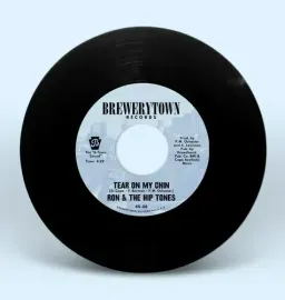 Виниловая пластинка Ron & the Hip Tones - Tear On My Chin b/w People (feat. Ursula Rucker) [New 7" V