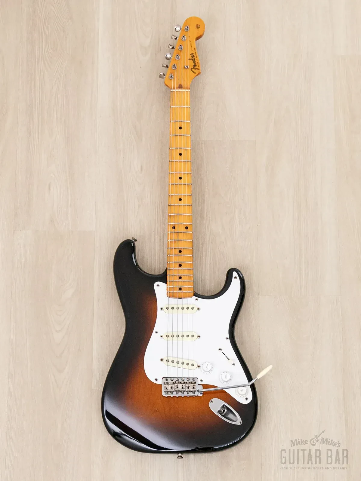 Электрогитара Fender JV Stratocaster 1957 Vintage Reissue ST57-65 SSS Sunburst w/gigbag Japan 1983