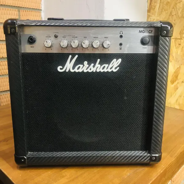 Комбоусилитель для электрогитары Marshall MG15CF Vietnam 2020