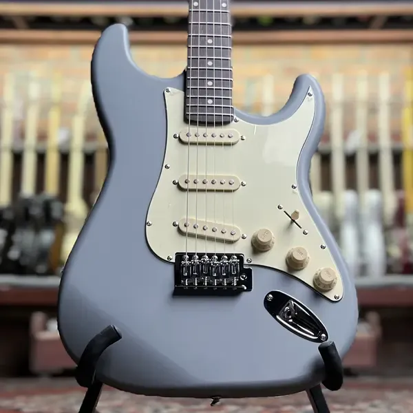 Электрогитара DeMarco DMSEST202 Stratocaster SSS Silver