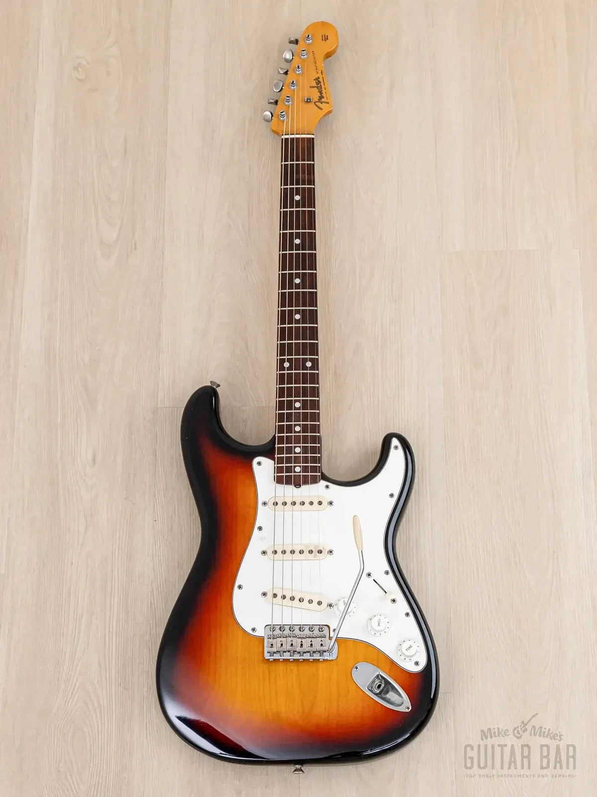 Электрогитара Fender JV Stratocaster 1962 Vintage Reissue ST62-85 SSS Sunburst w/gigbag Japan 1982