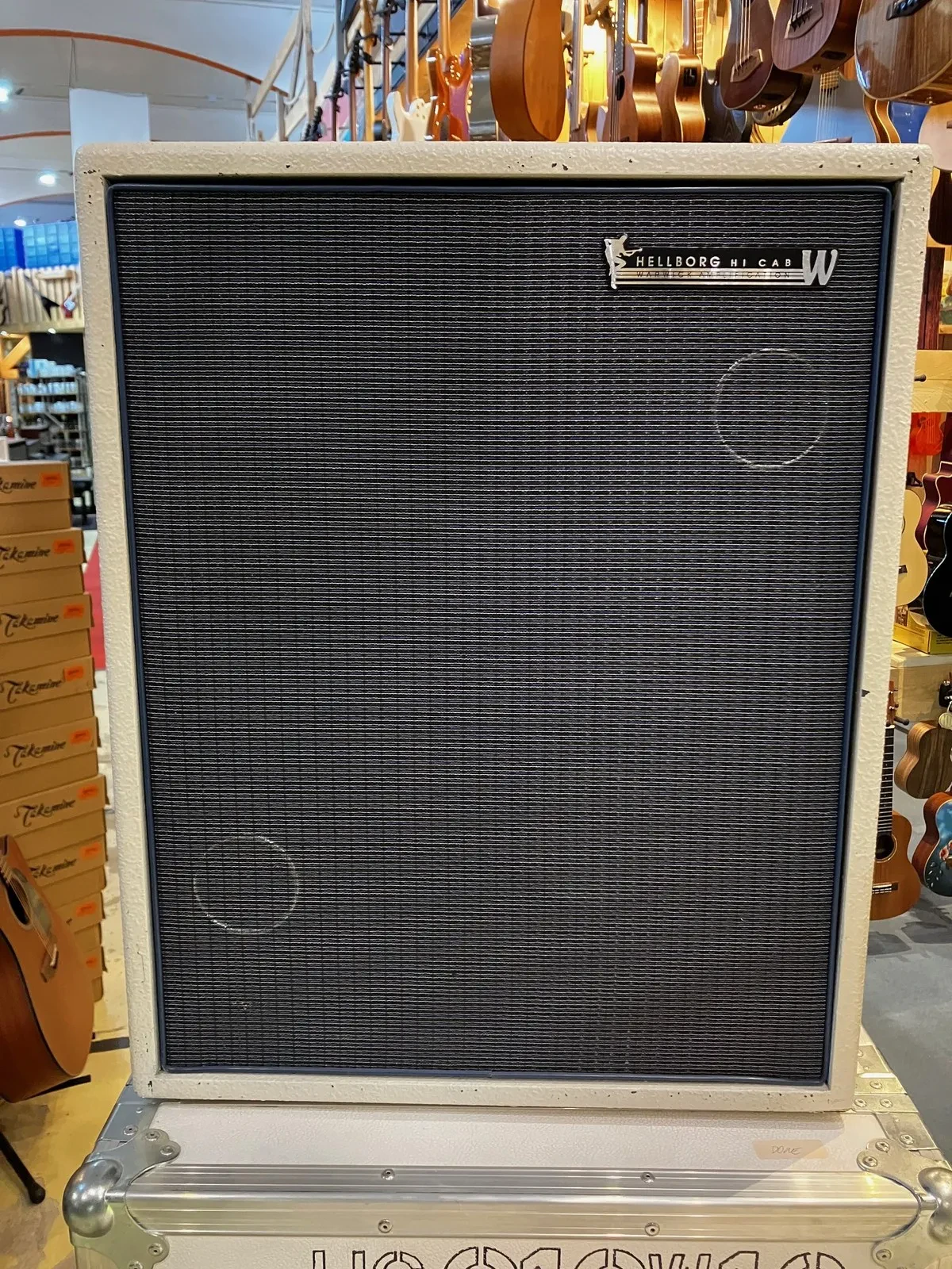 HELLBORG Hi Cab, 2x12 Bass Reflex Cabinet 200W-4Ohm with coaxial Speaker (Showro